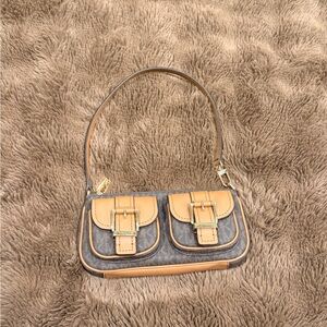 Michael Kors Zoe Small Signature Logo Pochette